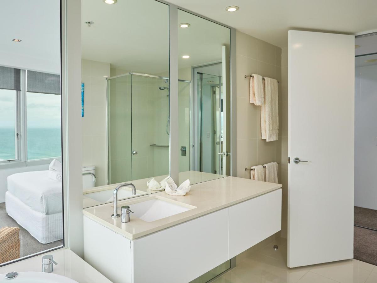 Serain Residences On 9 Hamilton Avenue Gold Coast Exterior photo