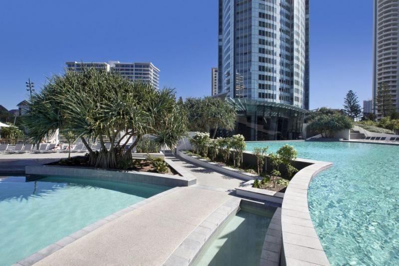 Serain Residences On 9 Hamilton Avenue Gold Coast Exterior photo