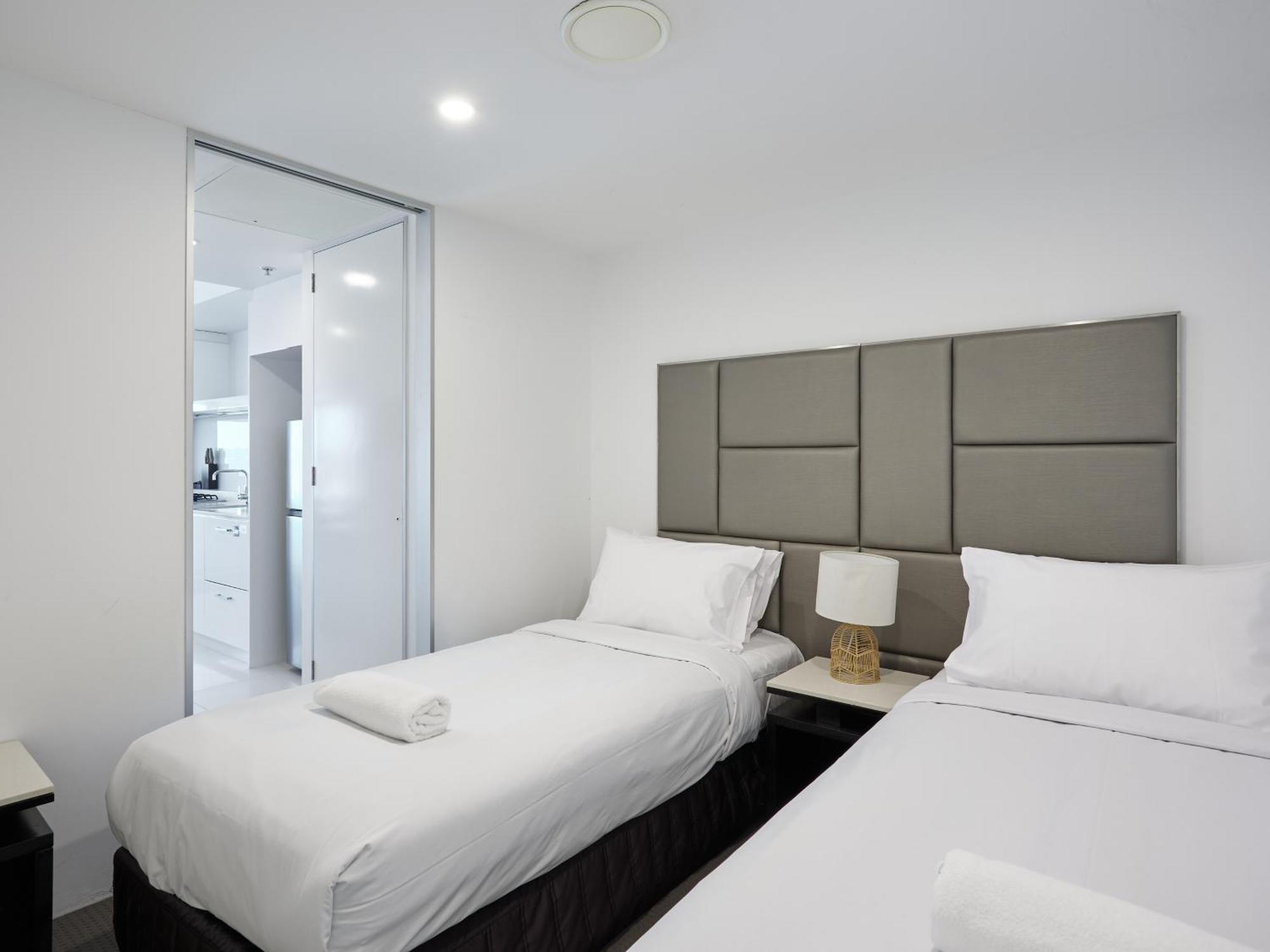 Serain Residences On 9 Hamilton Avenue Gold Coast Exterior photo