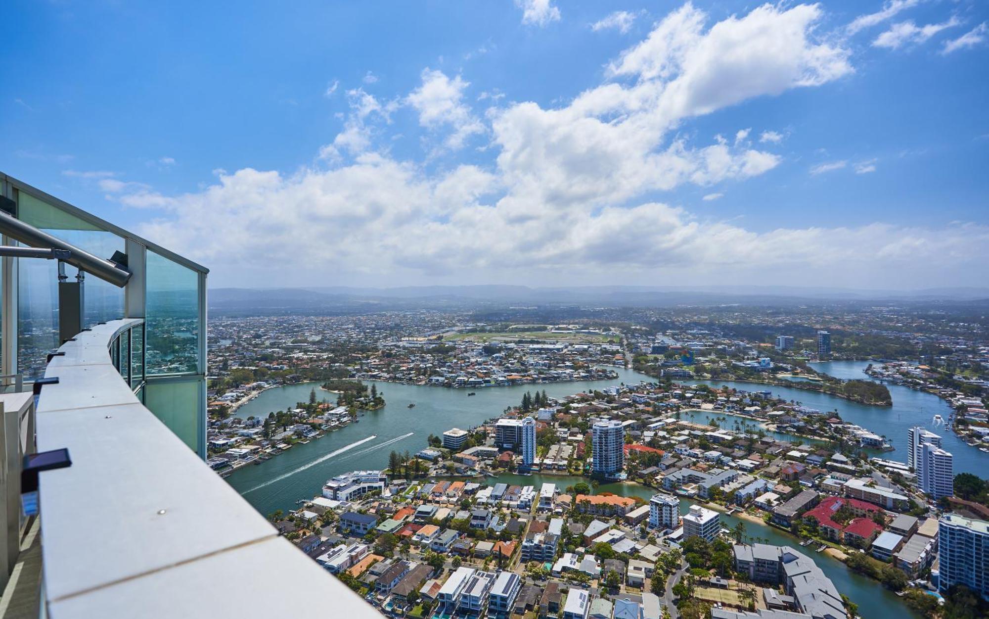 Serain Residences On 9 Hamilton Avenue Gold Coast Exterior photo