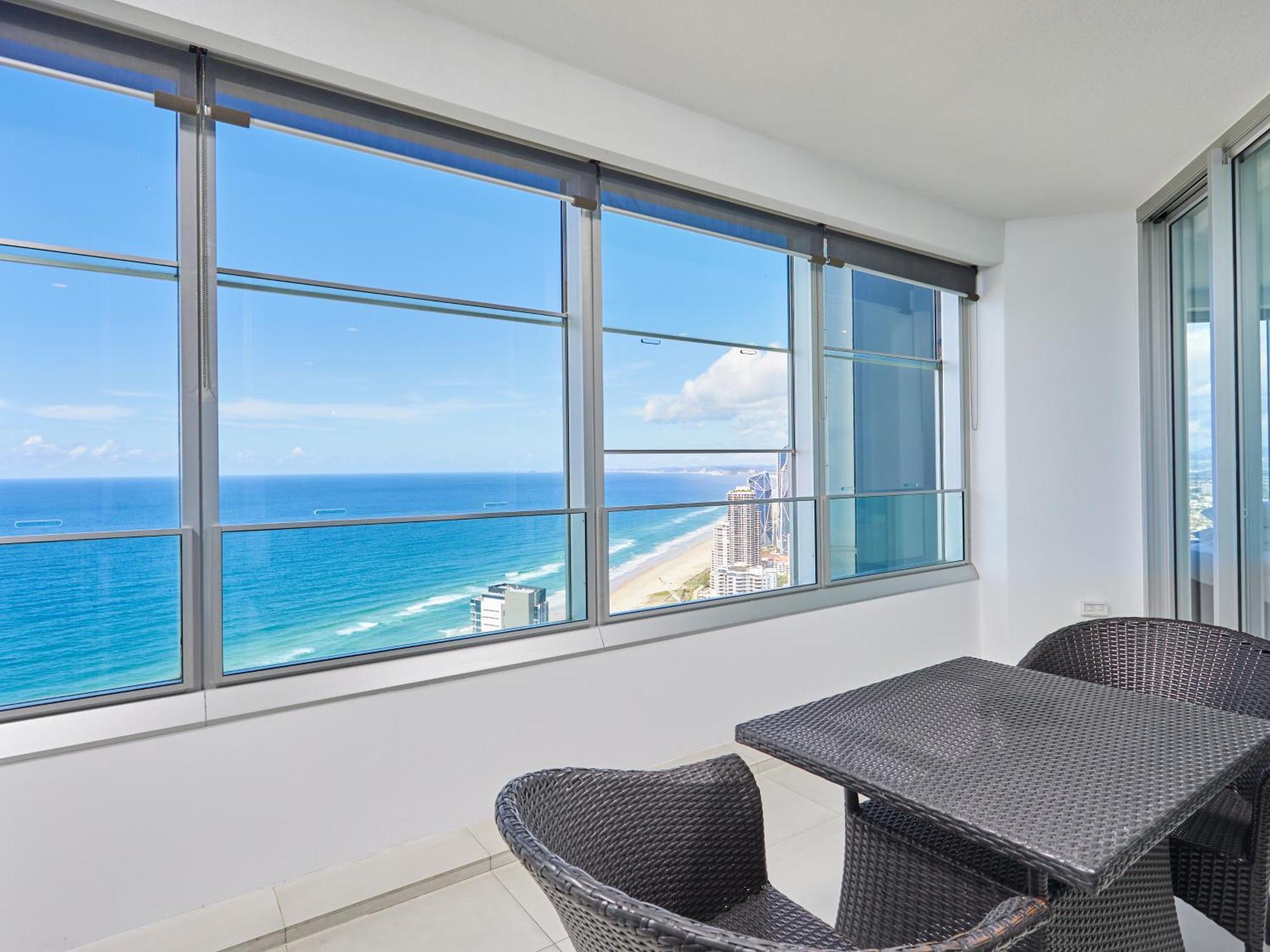 Serain Residences On 9 Hamilton Avenue Gold Coast Exterior photo
