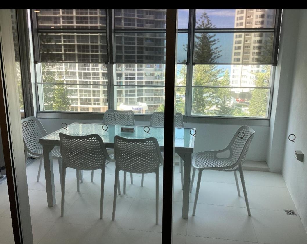 Serain Residences On 9 Hamilton Avenue Gold Coast Exterior photo